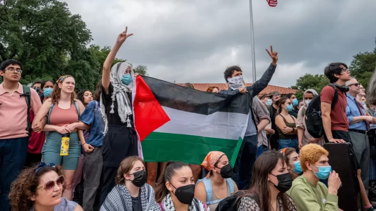 ترامب: اعتقال المتظاهرين مع فلسطين بجامعة كولومبيا كان أمراً جميلا